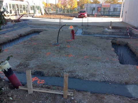 Gros oeuvre (fondations en béton armé) pour aire de lavage de véhicules Olivet